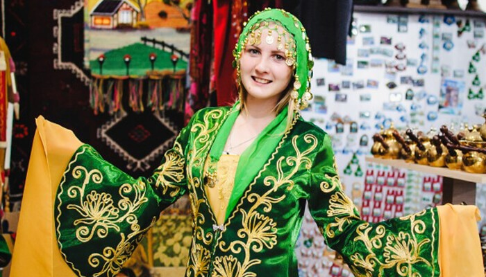 TURKEY'S MODERN AND TRADITIONAL FASHION